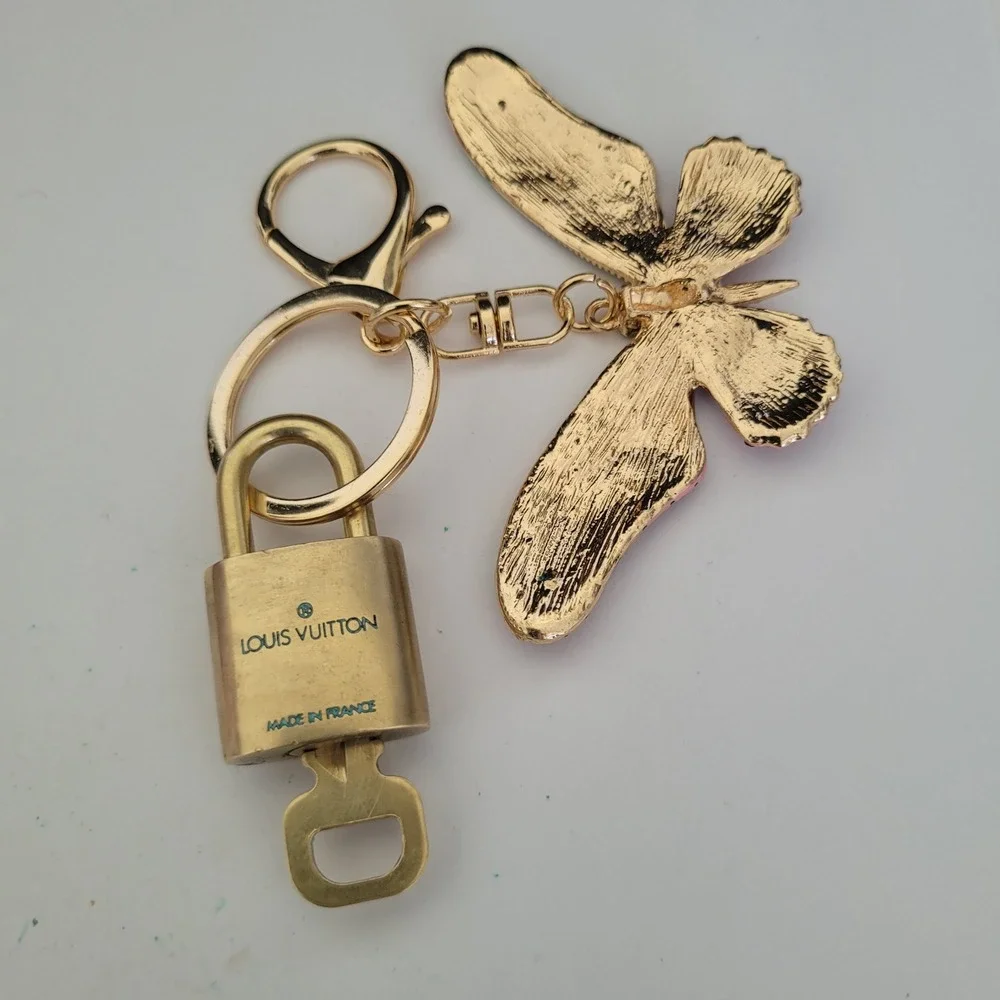 Louis Vuitton Brass Padlock Key Butterfly Bag Charm Keychain Gold Rhinestone 320